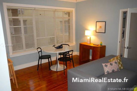 RESIDENT 1611 CONDO