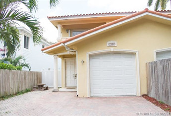 For sale in CATALINA CONDO