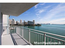 YACHT CLUB BRICKELL