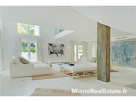 THE BEACH HOUSE
