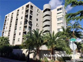 CORAL PALMS CONDO